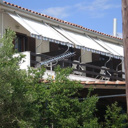 Apartmán Salonikios Pteleós Exteriér fotografie