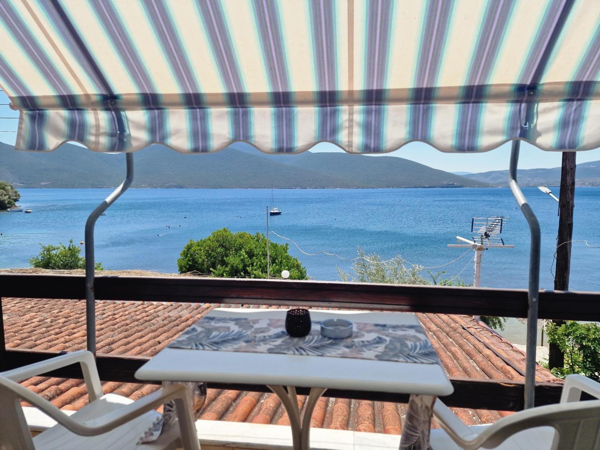 Apartmán Salonikios Pteleós Exteriér fotografie