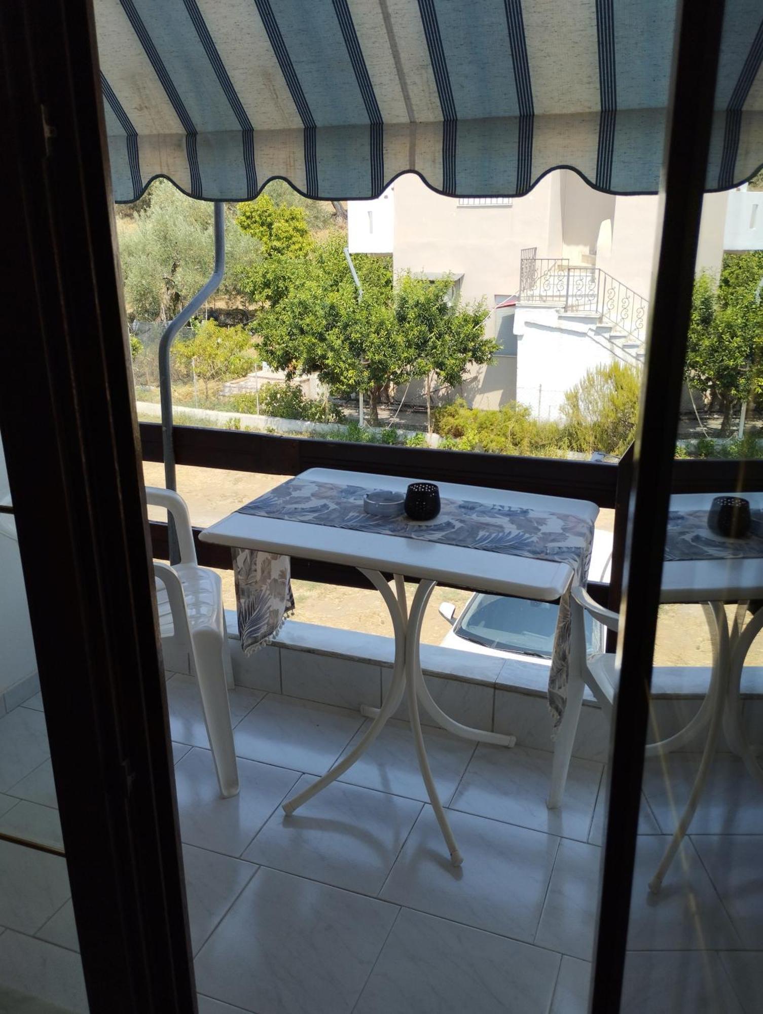 Apartmán Salonikios Pteleós Exteriér fotografie